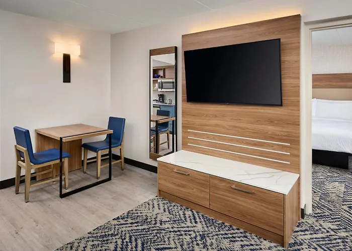 One-Bedroom King Suite
